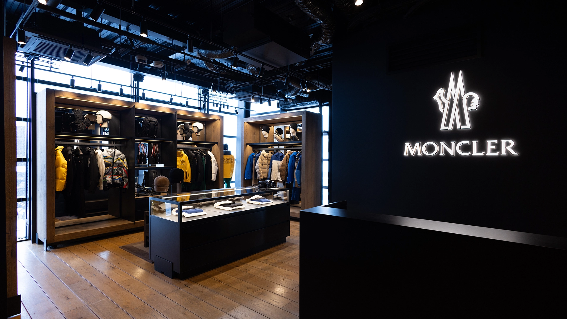 moncler.webp
