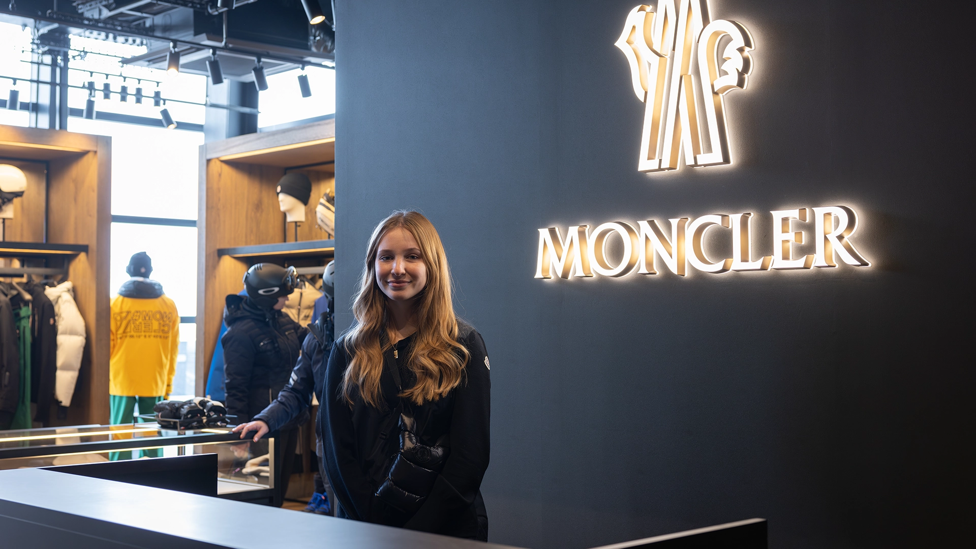monclerr.webp monclerr.webp