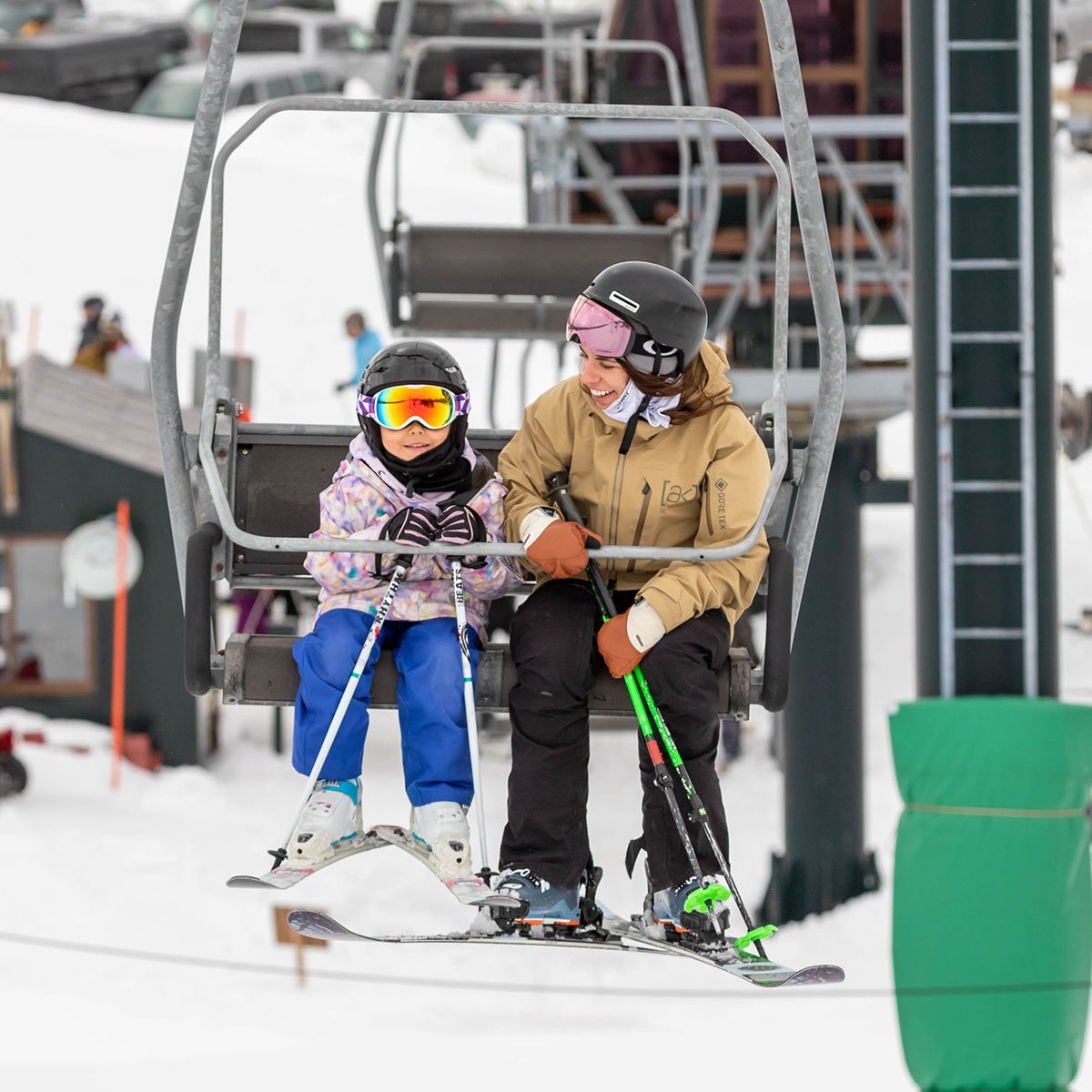 chairlift.jpg chairlift.jpg