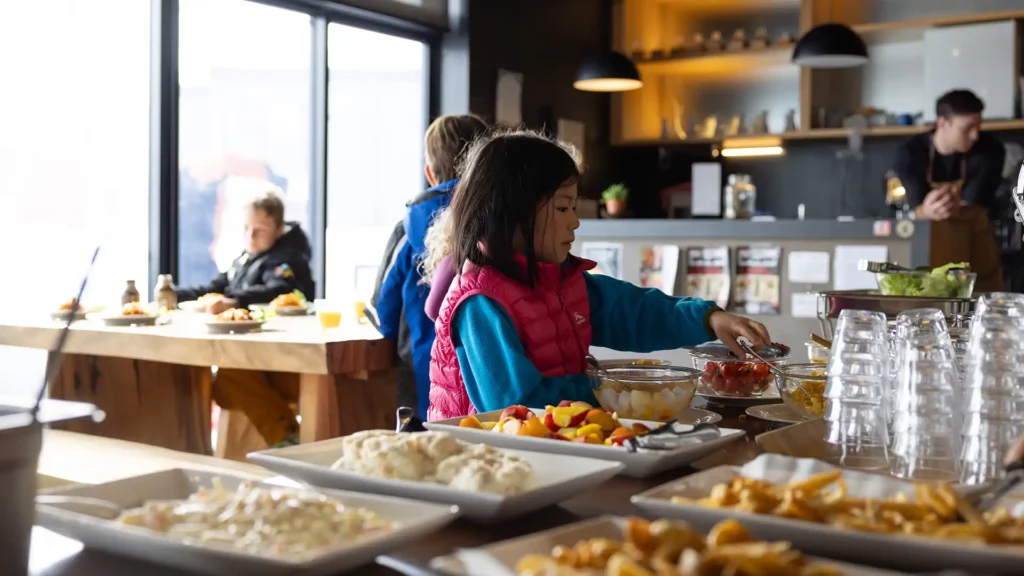 kids-qweek-lunch-1024x576.webp kids-qweek-lunch-1024x576.webp