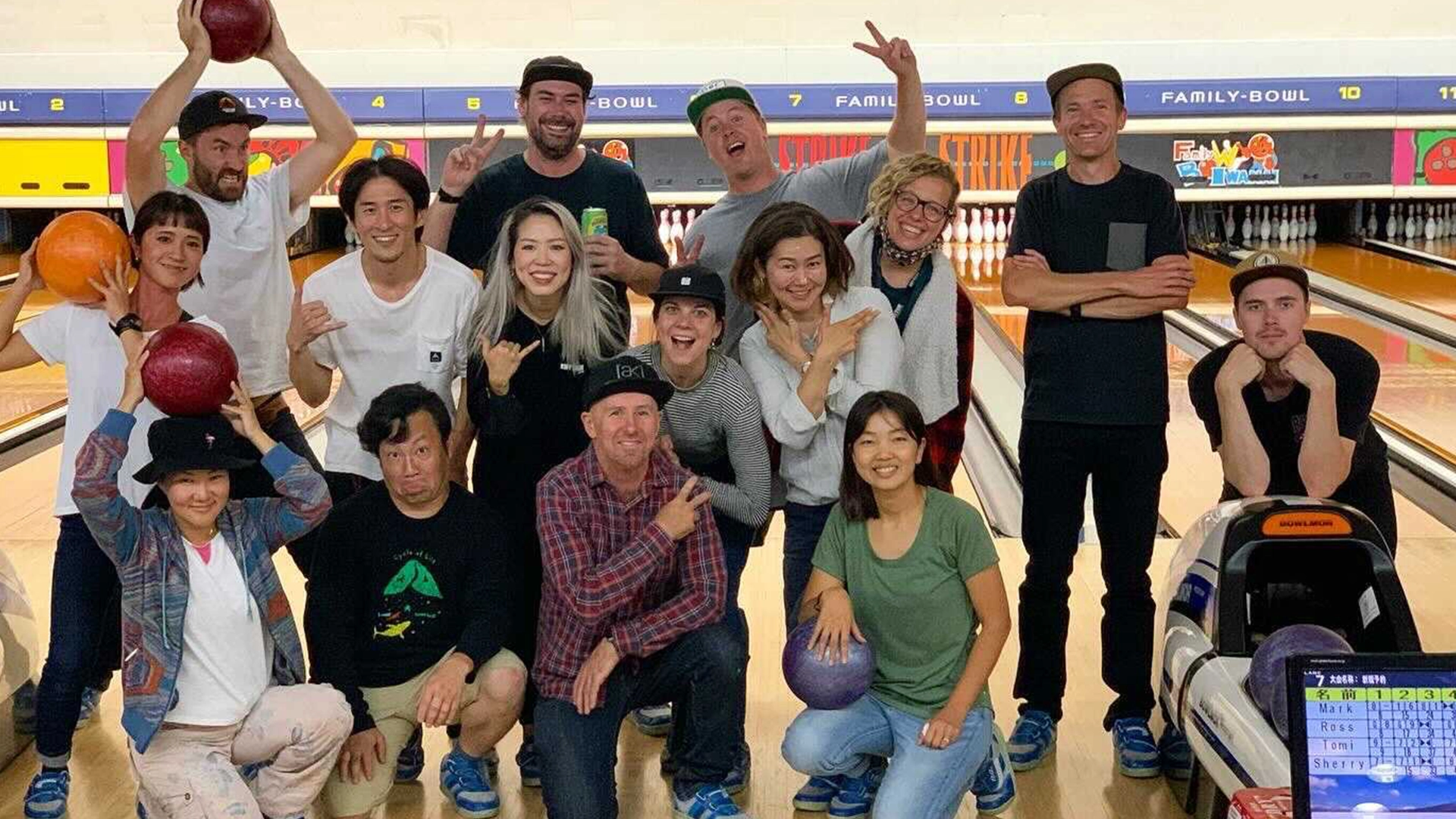 bowling.webp bowling.webp