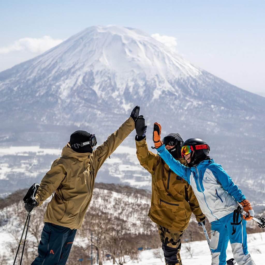 oakley-comp-services-_0000__E7I24362021_Niseko_Photography_DT-1024x1024.jpg